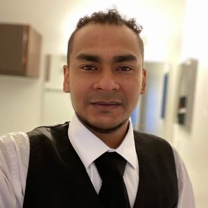 Meet your Posher, Jhon